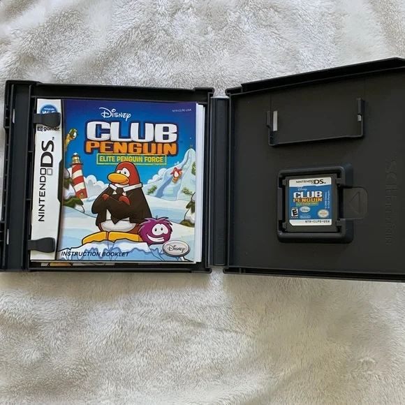 Nintendo DS Disney game Club Penguin - Picture 2 of 4